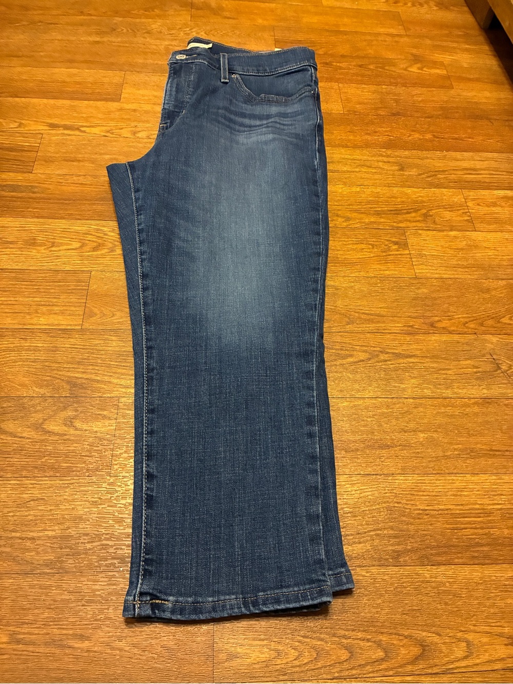 Levi's Dark Blue 311 Shaping Skinny Capri Jeans Size 32 NWT